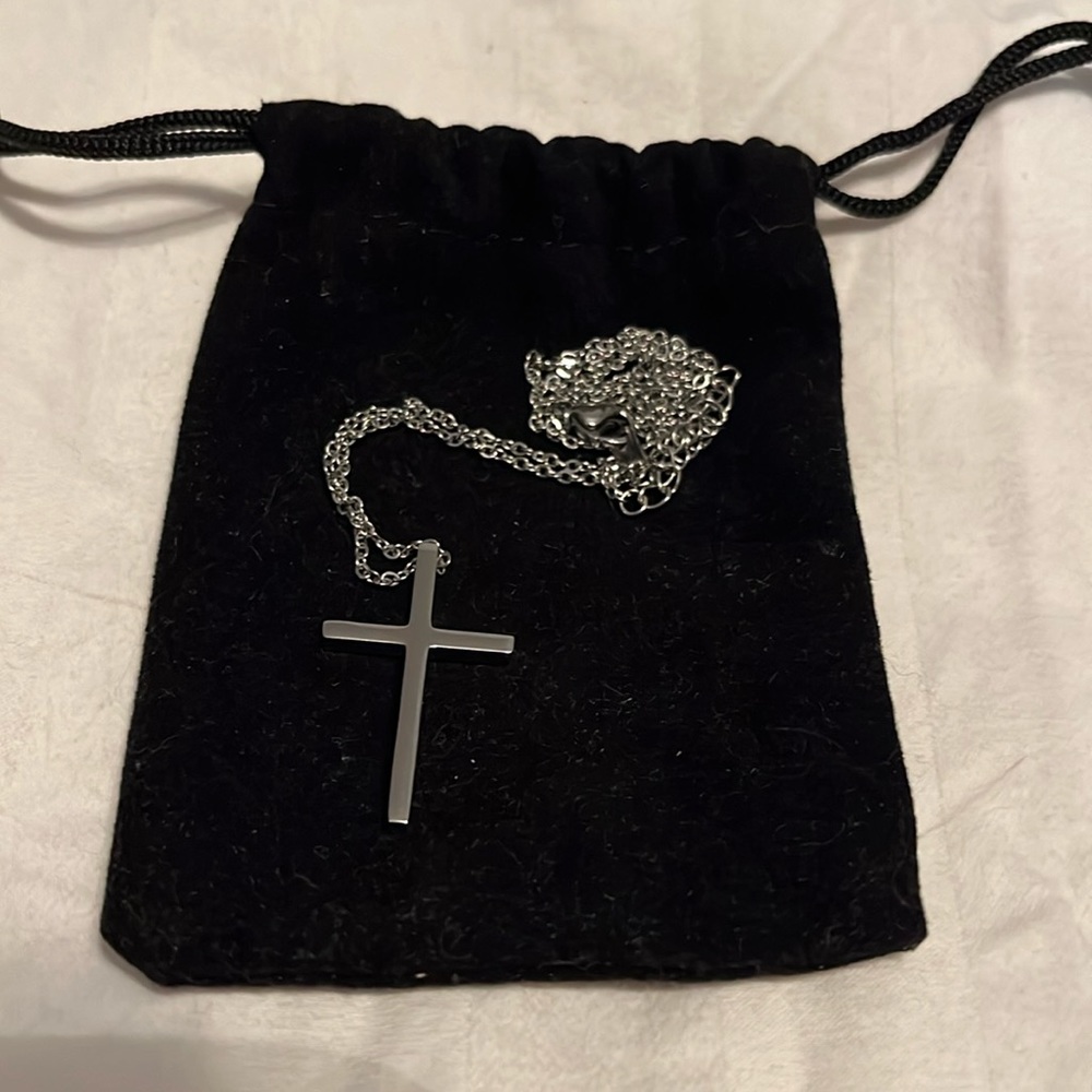 CROSS NECKLACE